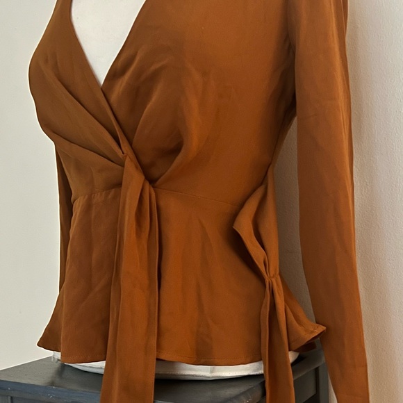 Forever 21 Contemporary top - Picture 3 of 4